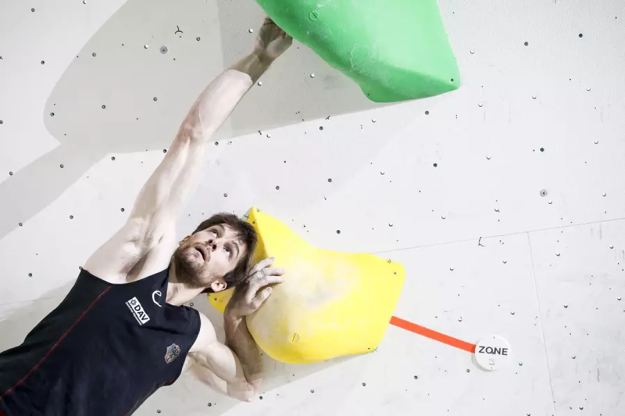 Jan-Hojer-boulderweltmeisterschaft-in-moskau-2021-news-kletterszene-.jpg