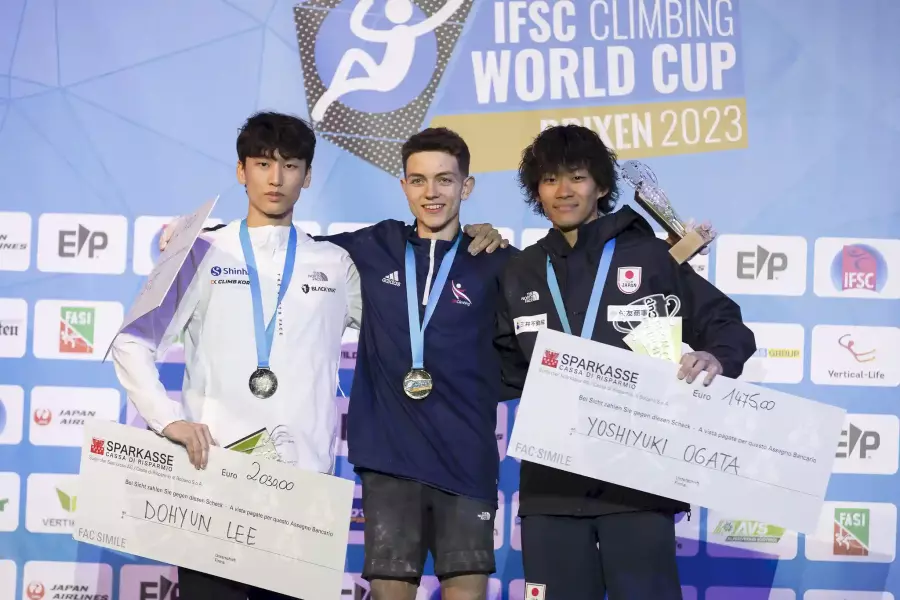 IFSC-Brixen-Climbing-World-Cup-2023-Podium-maenner-kletterszene.webp