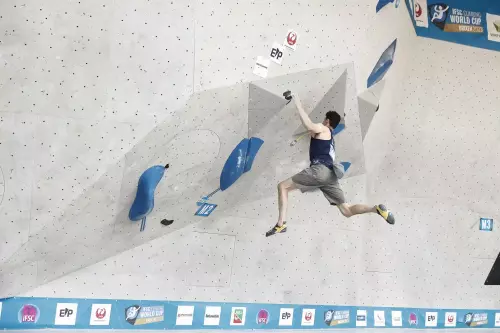 IFSC-Brixen-Climbing-World-Cup-2023-2.webp
