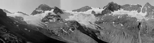 1975-Vermunt-Ochsentaler-Schneeglocken-Gletscher-c-OeAV-GMD_Foto-Gross-kletterszene.com_.webp