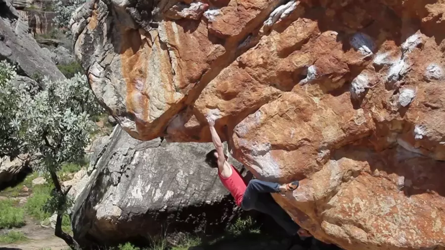 Peter Wilkinson bouldert in den Rocklands