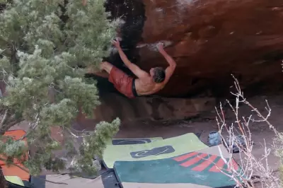 Knoppers and Nugget in love - Bouldering in Spain