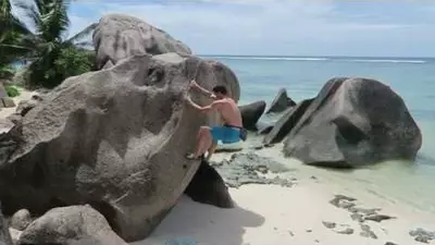 Bouldering on the Seychelles